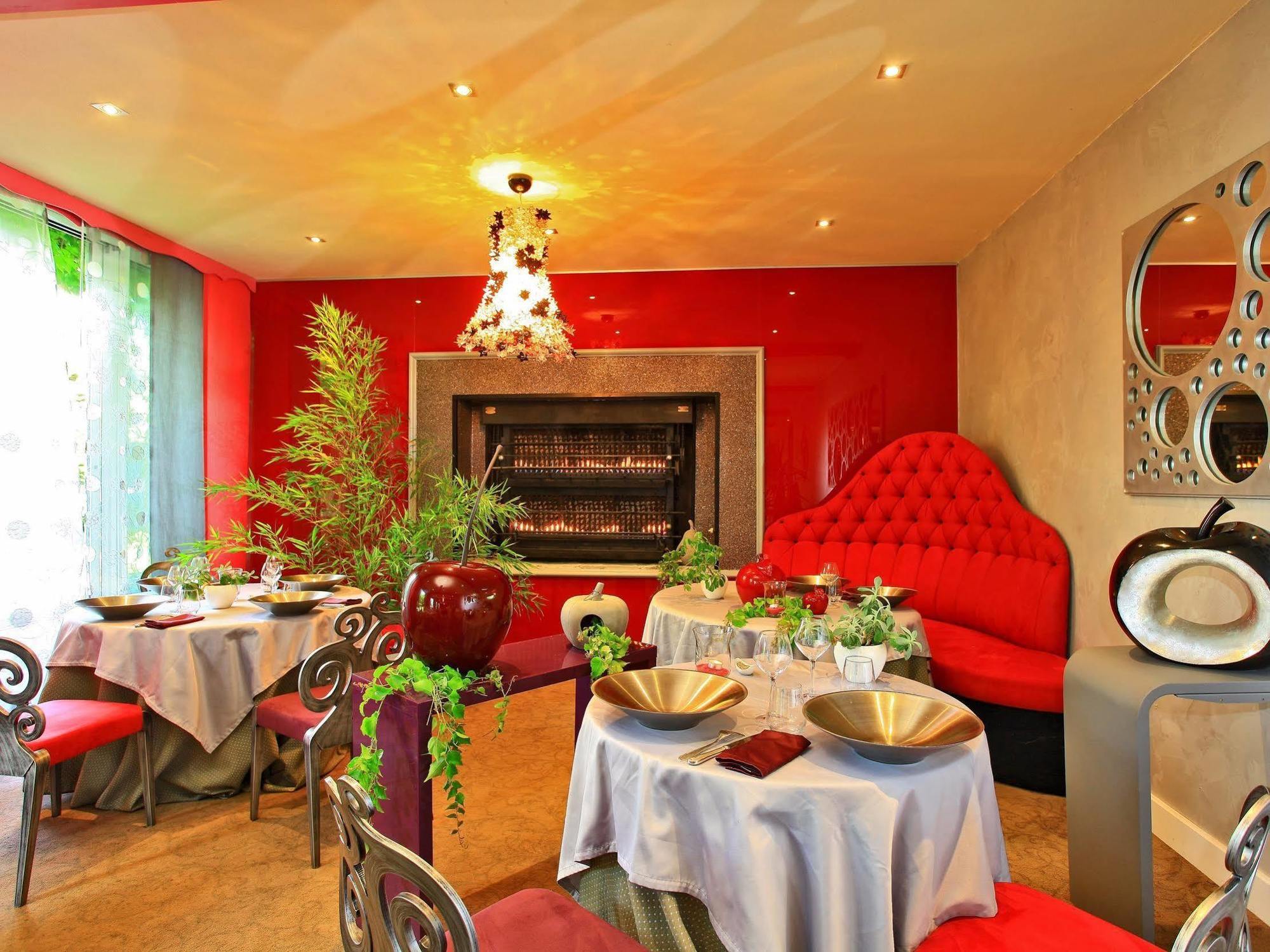 Logis Hotel Hostellerie Saint-Jacques Zewnętrze zdjęcie